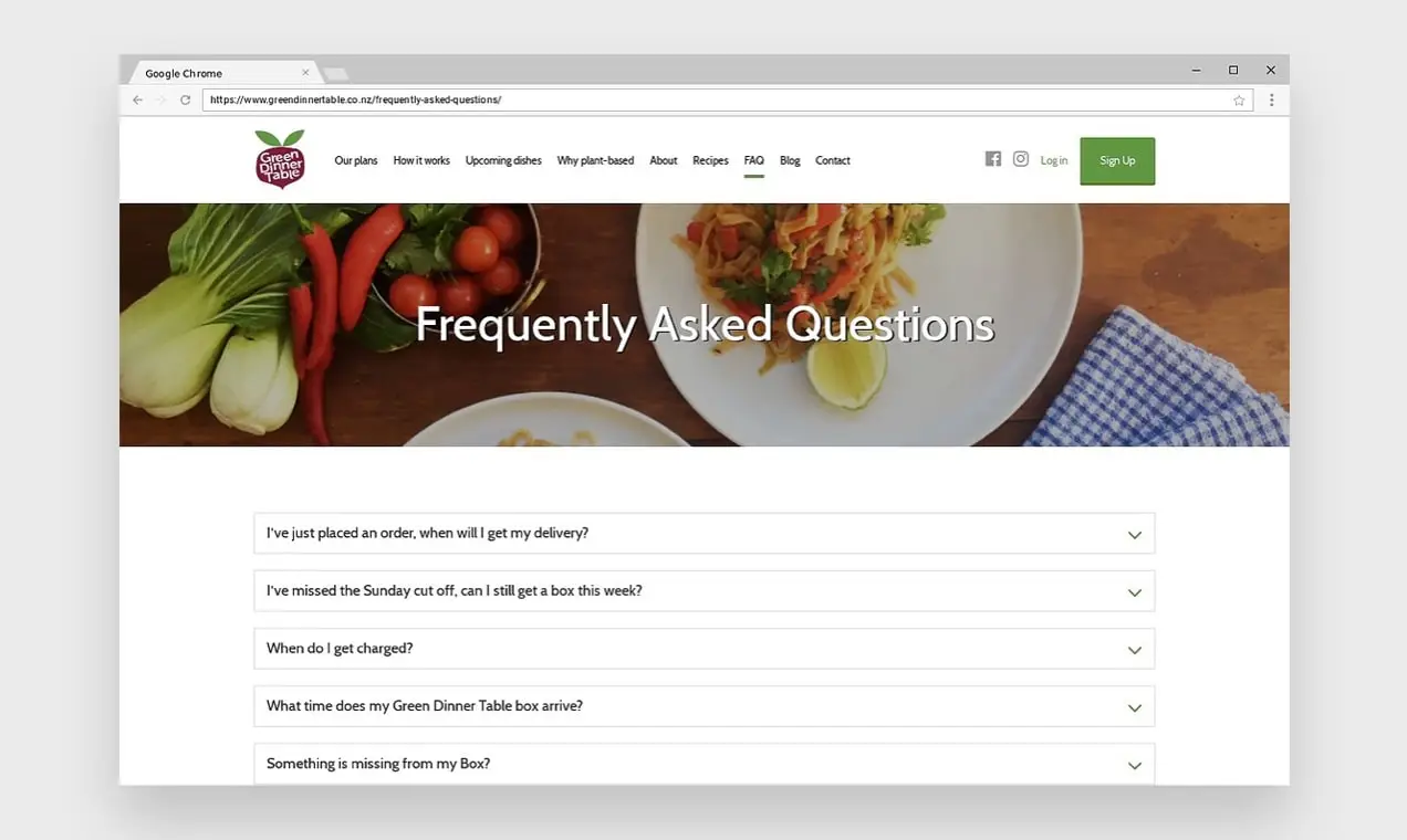 tangkapan layar halaman FAQ Green Dinner Table yang menampilkan pertanyaan akordeon