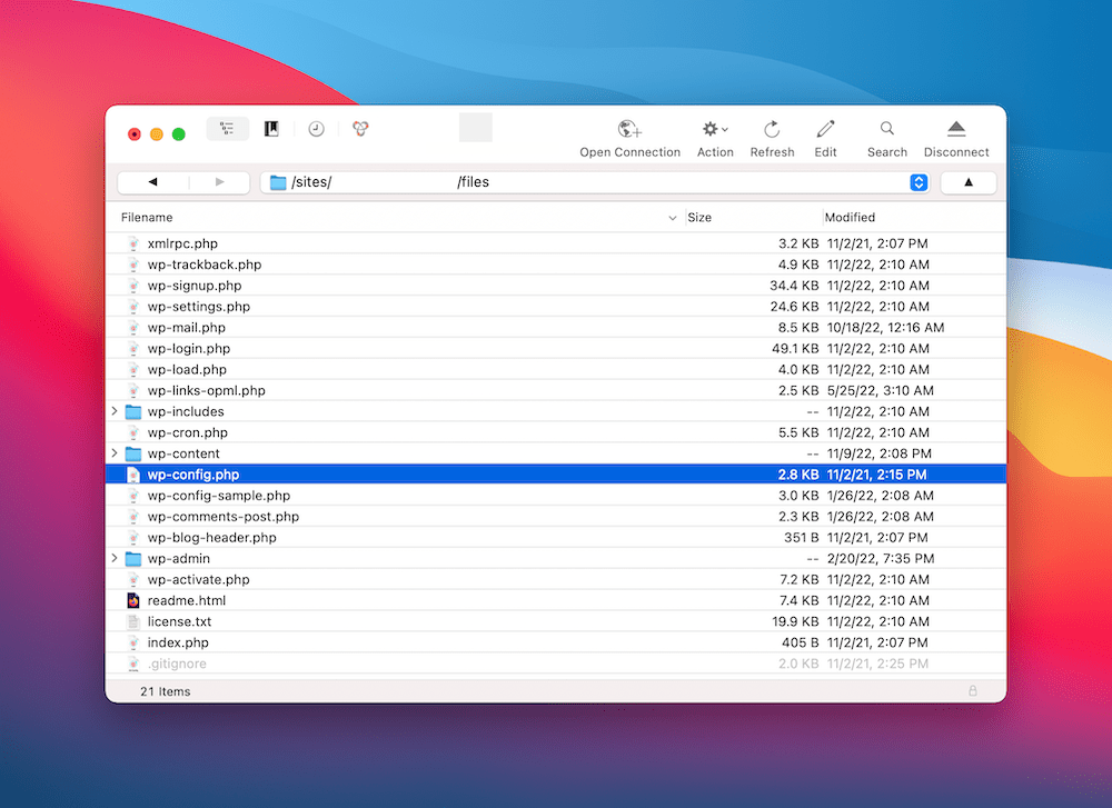 Interfaz de Cyberduck que muestra un conjunto de archivos del sitio web de WordPress, destacando el archivo wp-config.php.