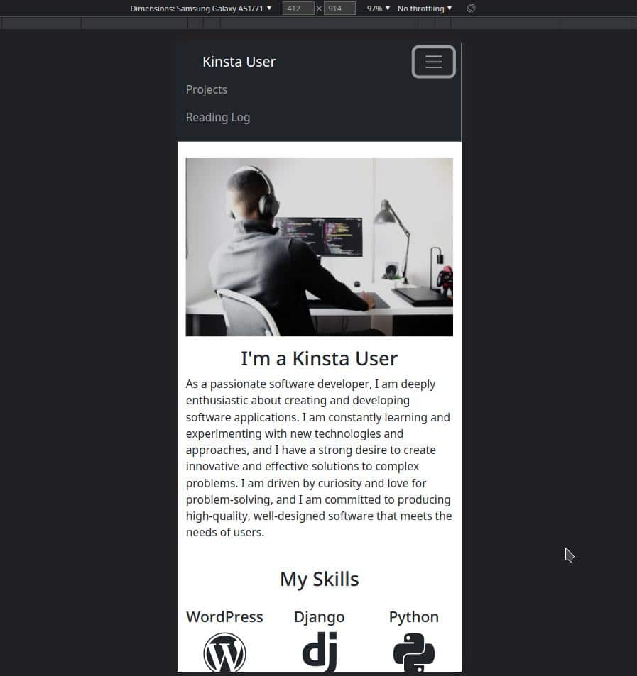 Bootstrap-Seite mit einer Navigationsleiste mit der Marke „Kinsta User“, einem Bild eines Softwareentwicklers, einer Beschreibung und einem Abschnitt mit Fähigkeiten, darunter WordPress, Django, Python und GitHub.