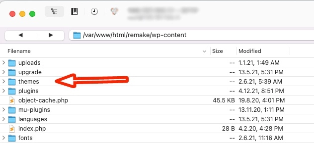 carpeta wp-content/themes en el software de cliente ftp
