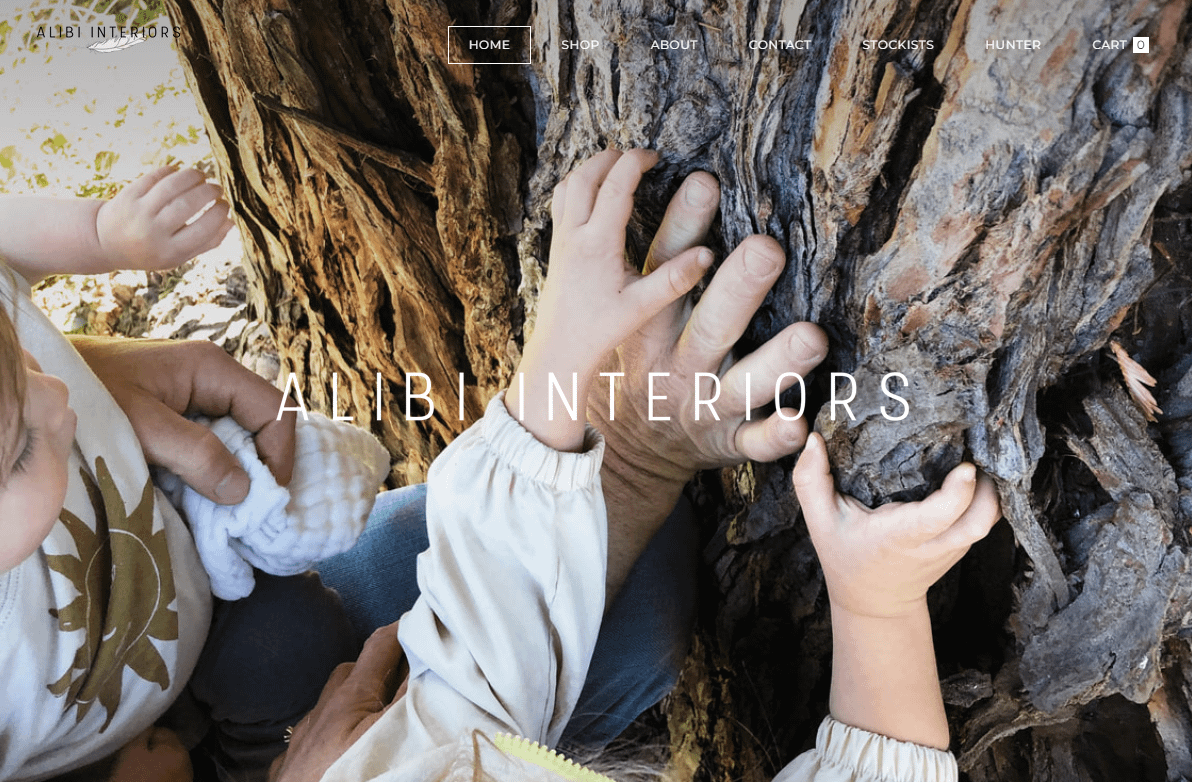 Alibi Interiors es un gran ejemplo de sitio web de Weebly de una empresa que es consciente del medio ambiente.